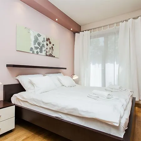 Hamilton - Atlantis Hotel Krakow