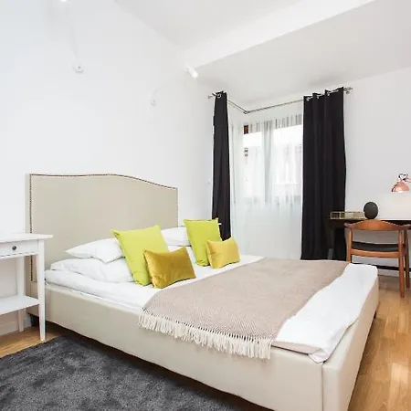 Hamilton - Atlantis 4* Krakow