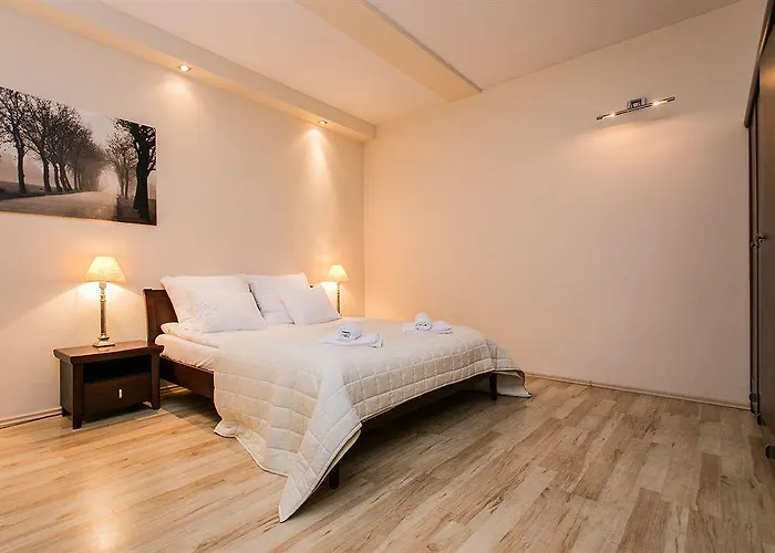 Hamilton - Atlantis Hotel Kraków