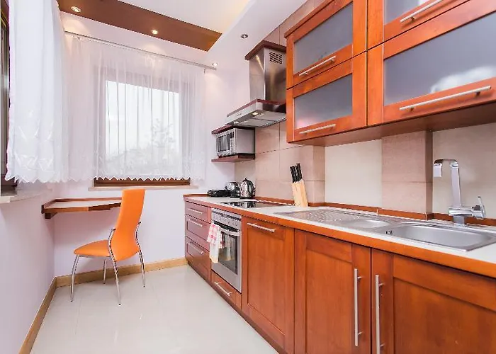 Hamilton - Atlantis 4* Kraków