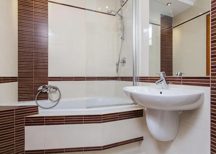 Hamilton - Atlantis Hotel Kraków