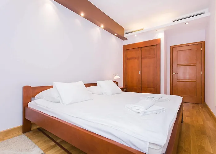 Hamilton - Atlantis Hotel 4*