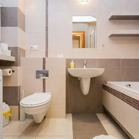 Hamilton - Atlantis 4* Cracovia